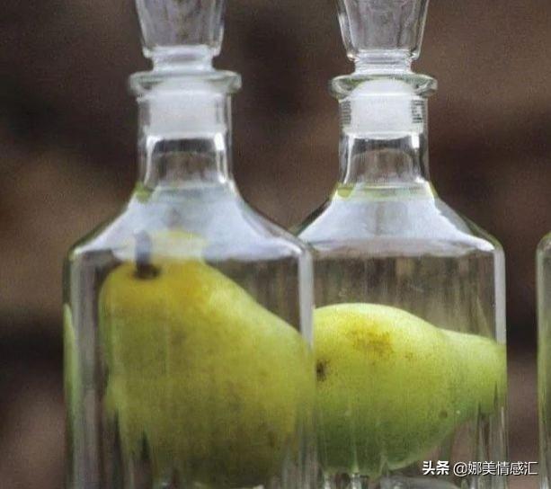 永不分梨酒里面的梨好吃吗，谁知道酒瓶里的水果是怎么装进去的？