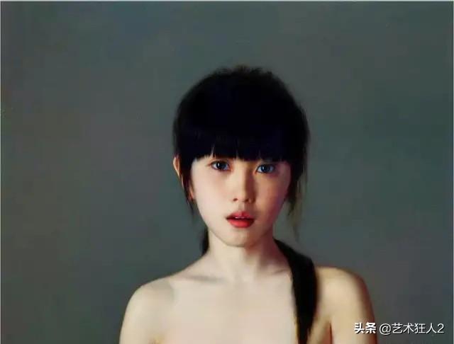 米开朗基罗的雕塑品《蜷缩成一团的小男孩》 在什么历史背景下创作的？