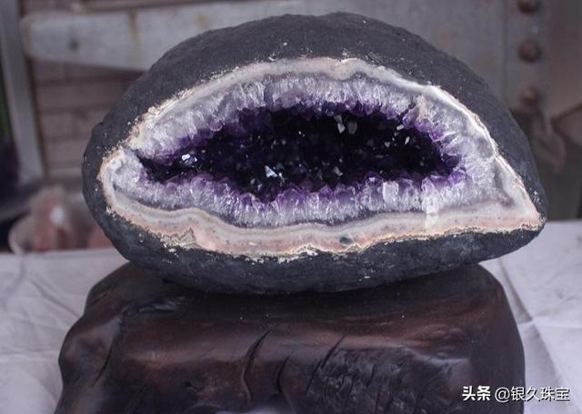 紫水晶原石,水晶原石都有哪些种类，详细介绍一下？