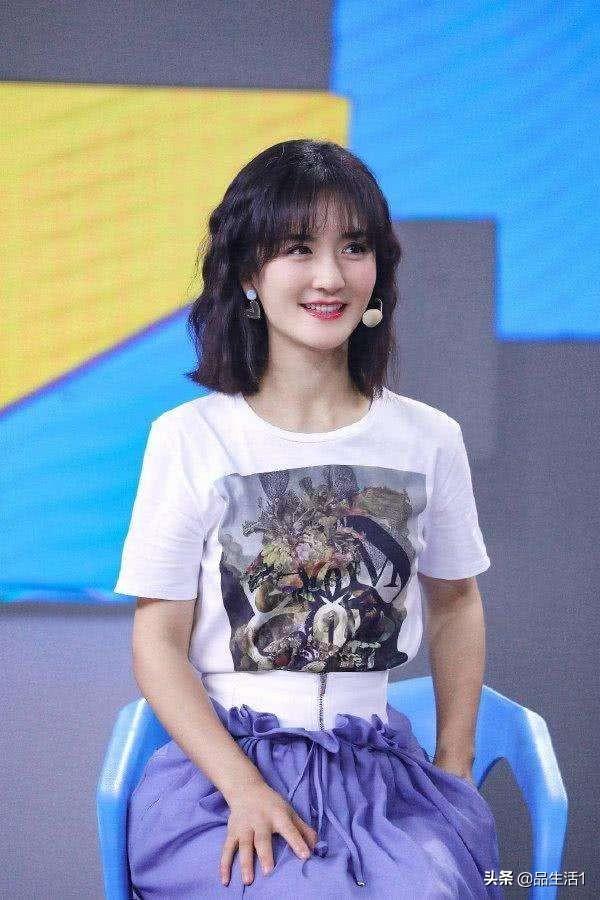 谢娜超话被粉丝怼:为何网上很多人质疑谢娜的主持能力？