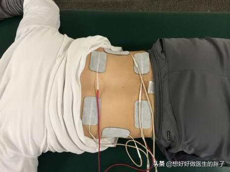 腰风湿性关节炎的症状:风湿性关节炎早期的症状 腰间盘突出会出现晨僵吗？