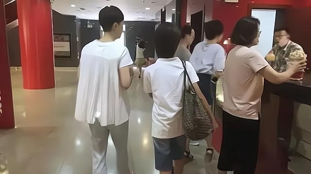海清老公照片:有种神仙儿子叫海清儿子，自律到令人羡慕，网友：你怎么教的？