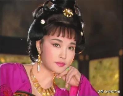 章子怡主演的电影:42岁章子怡演15岁少女，遭到网友嘲：难道演少女没有门槛吗