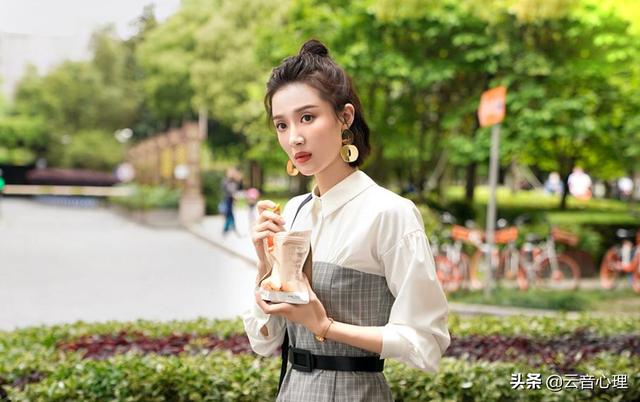 怎么用一句话形容拥有玻璃心的人？