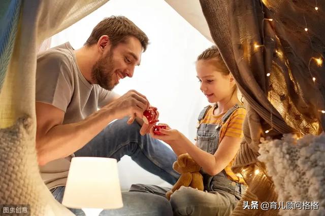 宝宝一岁了不爱说话怎么办:宝宝一岁两个月了，连爸妈什么的都不会说，这是怎么回事？