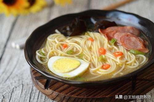 每天早餐吃面条，一个月后会怎么样？