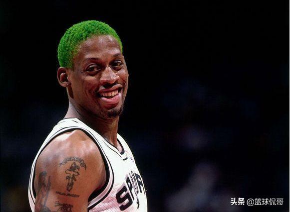 大虫罗德曼当年在公牛队场均只有5分，他为什么能和当年的乔丹皮蓬并称为三巨头？插图42