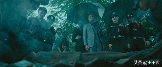 误杀演员表:看完国产《误杀》，主角李维杰经常布施为什么家人会有无妄之灾？