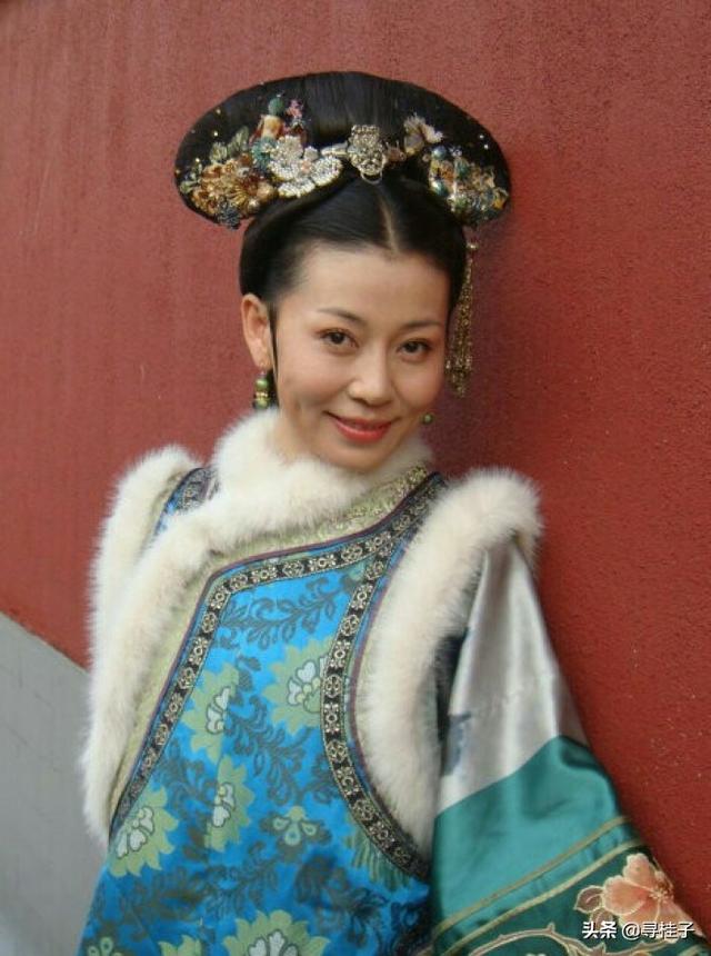 头条问答 - 《甄嬛传》中庸懦的齐妃,为何能在皇后的眼皮底下生下三