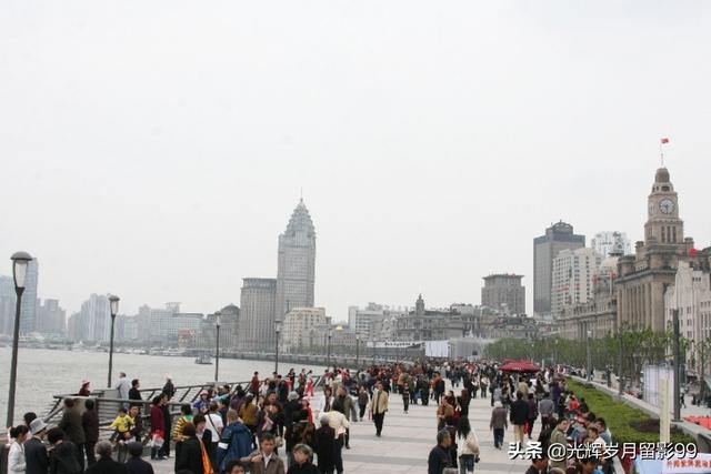 上海比较有名的旅游景点在什么地方？