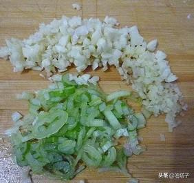 餐馆水煮活猫视频:酒店宾馆里的热水壶能用来烧水喝吗？为什么有人说千万不能碰？