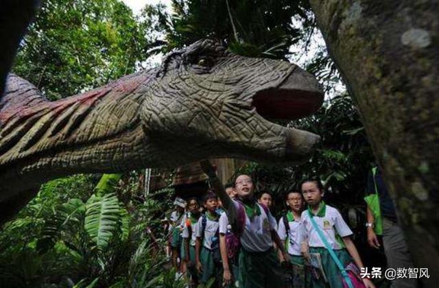 贵州挖出4吨大蛇恐龙，电影《狂蟒之灾》里的的蟒蛇究竟是不是人养起来的