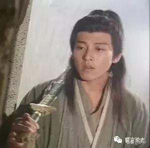 令狐冲武功:岳不群对令狐冲是不是真心的？他们之间的感情变化过程是怎样的？