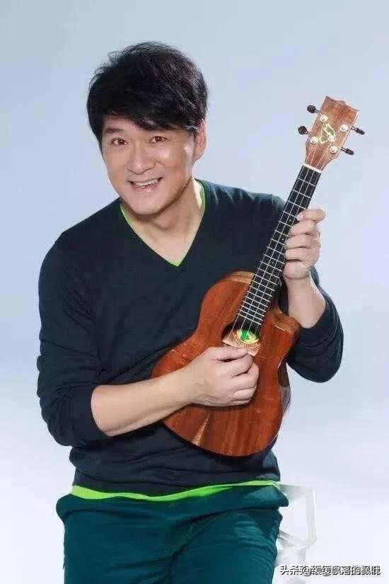 蝶儿蝶儿满天飞 是哪首歌中的歌词