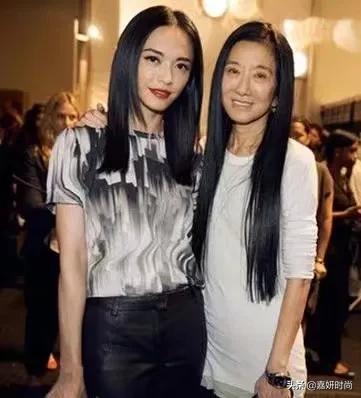 海青短发图片:女人过了50留直发好看吗会不会显年轻