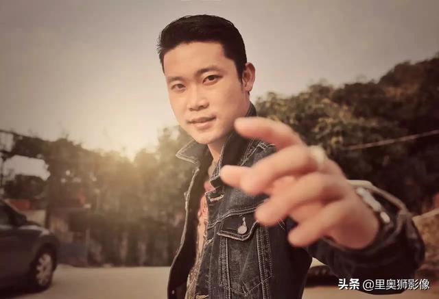 想辞掉国有企业铁饭碗的工作,做自媒体,大家觉得可行吗怎么操作？
