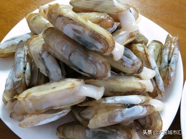 刺鳐能吃吗:路边两块钱一根的烤肠，到底能不能吃？对身体有害吗？