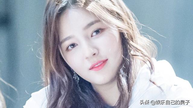 边伯贤姜涩琪:中国女明星漂亮还是韩国女明星漂亮啊？