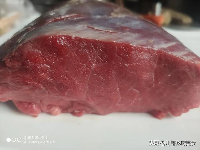 西红柿炒牛肉,怎么炒牛肉粒又嫩又好吃？