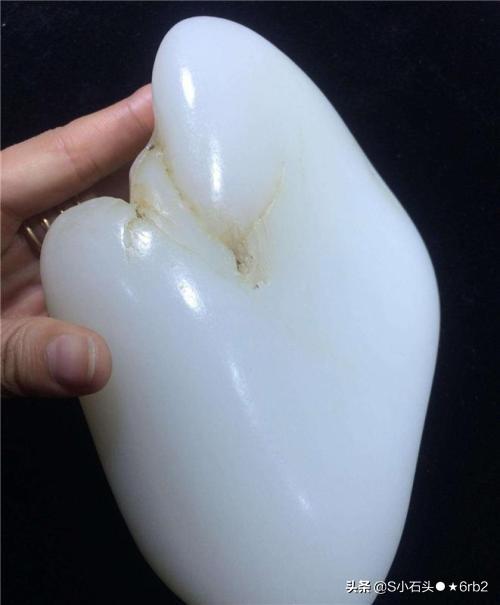 和田玉白色,和田玉颜色为白-羊脂白是什么意思？