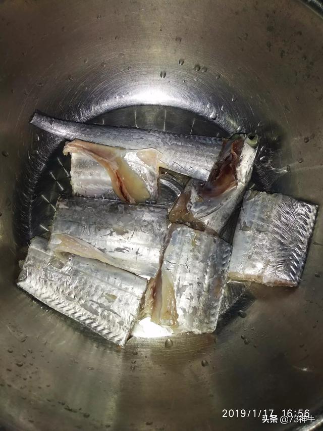 乌鸡鲅鱼:过年的时候，家里的哪道年夜饭是让你最难忘的？