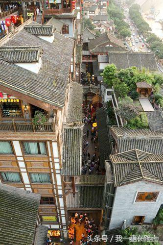 我这是山区农村，很多本地土产找不到销路，想在网上找找出路，什么平台合适呢？
