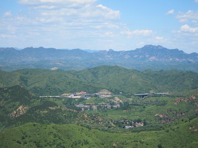 北京郊区<a href=https://maguai.com/list/52-0-0.html target=_blank class=infotextkey>旅游</a>:想去京郊游，有哪些有山有水住宿好的地方推荐？