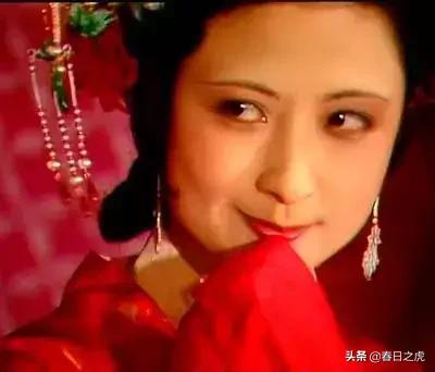 《红楼梦》中王熙凤接尤二姐入府,为何寄托在李纨那里,你如何评价尤二姐这个“尤物”？