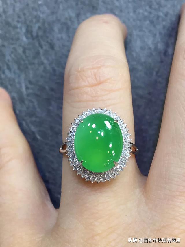 玉手镯戴哪一个手比较好,翡翠玉手镯应该戴哪只手？