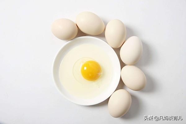 第一次如何给宝宝尝试鸡蛋，10个月宝宝，过敏体质，一直吃的鸡蛋黄，鸡蛋白啥时候吃呢