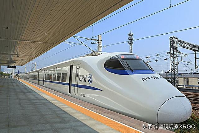 高铁一节车厢多少人,动车、高铁每节车厢能坐多少人？