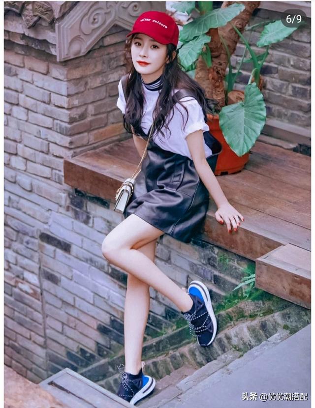 女星<a href=https://maguai.com/list/50-0-0.html target=_blank class=infotextkey><a href=https://maguai.com/list/50-0-0.html target=_blank class=infotextkey>时尚</a></a>气质街拍图片:戚薇是如何变身街拍女王的？