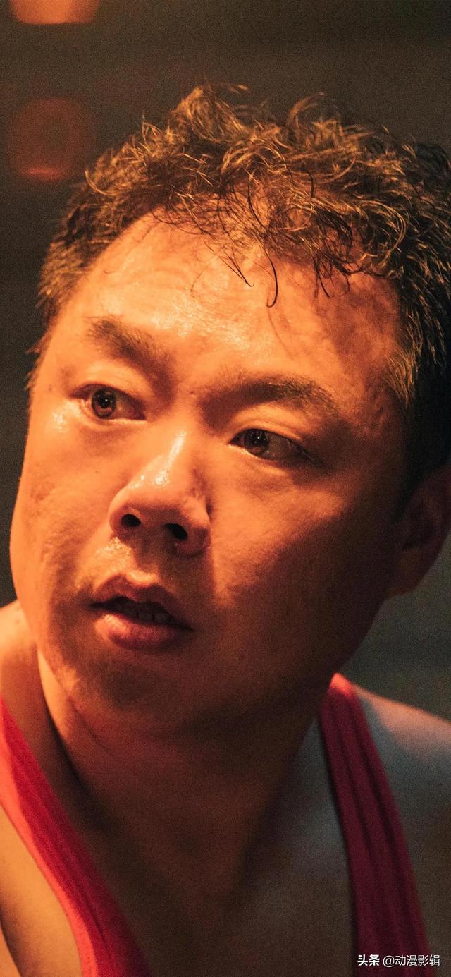 锦鳞蚺:为什么蛇要把腿进化掉，用肚子行走？这样它自己不累吗？