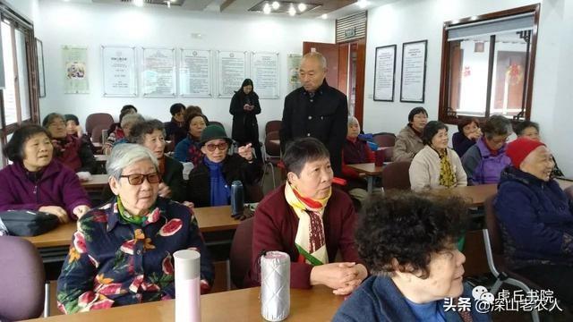伊丽莎白霍姆斯:伊丽莎白·霍姆斯何时接受审判？