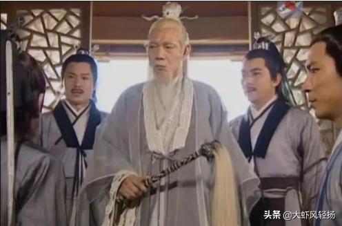 杨伯涛警卫员王翠山:《倚天屠龙记》中张三丰是不是他五弟子张翠山的生父？有无关系？