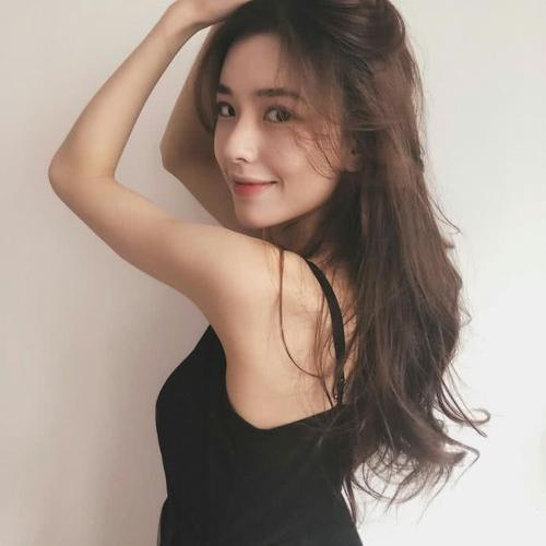 演员贾青老公是谁:“黑料女王”贾青，被王思聪曝光私照，她到底经历了什么？