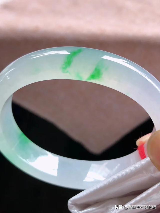 多少钱才能买到真正的玉,两三千块钱能买到真的和田玉籽料吗？