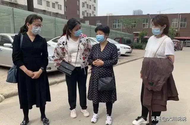 一家四口救狗:20岁准大学生跳河救爱犬，狗获救，人没了，值得吗？ 上海一家四口被狗咬死