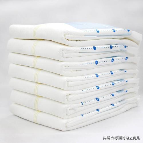 产妇分娩时用的刀纸是什么，产后是要用要产后卫生巾、刀纸还是成人纸尿裤？