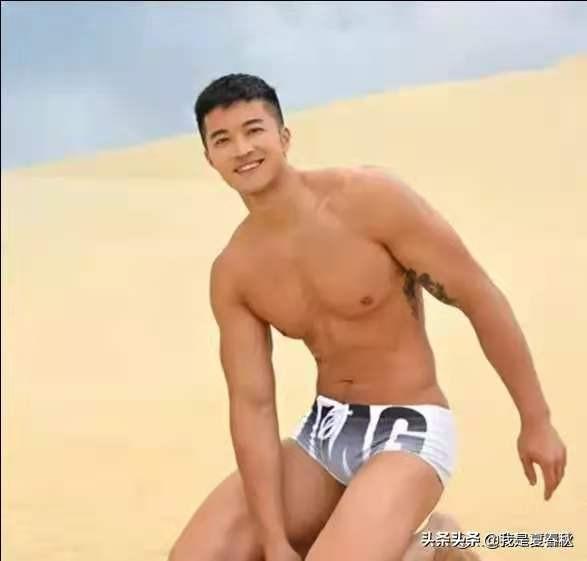 男星露鸟:是不是明星中大部分都早就知道吴亦凡的事？