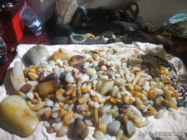 广西大化玉籽料,以下和田玉籽的真正产地是哪个地方？