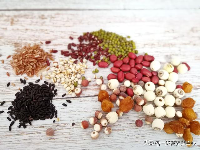 红豆、绿豆、黑豆、花生、莲子、薏仁米放在一起吃，可以吗？插图6