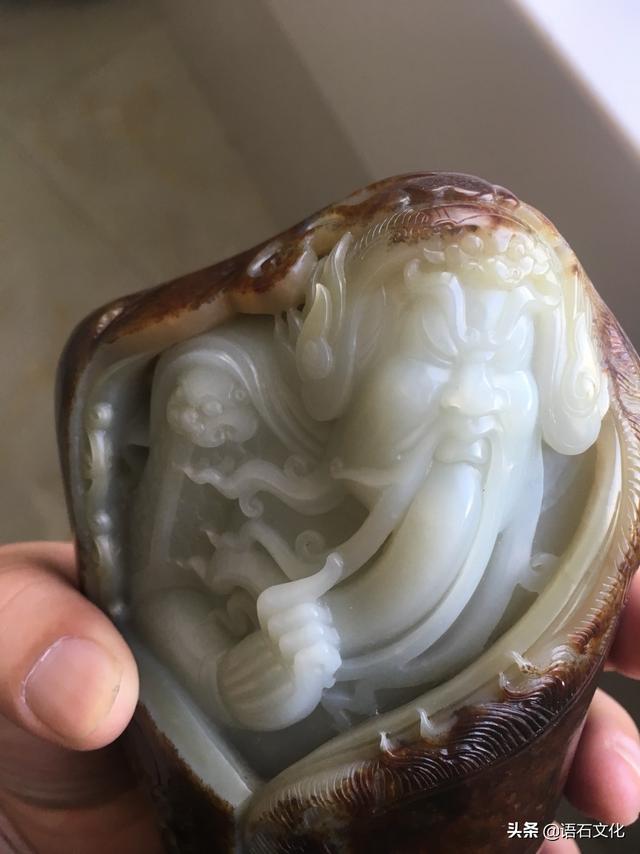 羊脂玉和田玉哪个贵,说一说和田玉中的羊脂玉价格为什么那么高？