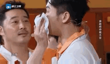 蔡徐坤郭麒麟搭肩:为什么跑男选择沙溢做为固定嘉宾？