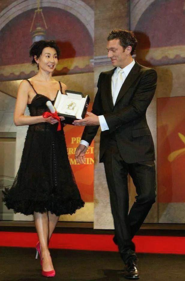 张曼玉老公是谁:张曼玉选美出道却能获奖无数，对她的表演影响极大的男人都有谁？