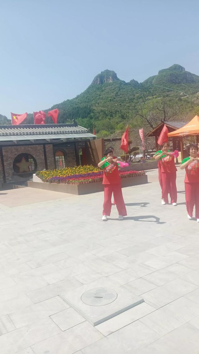 成都80<a href=https://maguai.com/list/60-0-0.html target=_blank class=infotextkey>交友</a><a href=https://maguai.com/personal/ target=_blank class=infotextkey><a href=https://maguai.com/group/ target=_blank class=infotextkey>微信群</a></a>:你身边有七、八十岁高龄的老年人在熟练地使用微信吗？(教老年人用微信的教程)