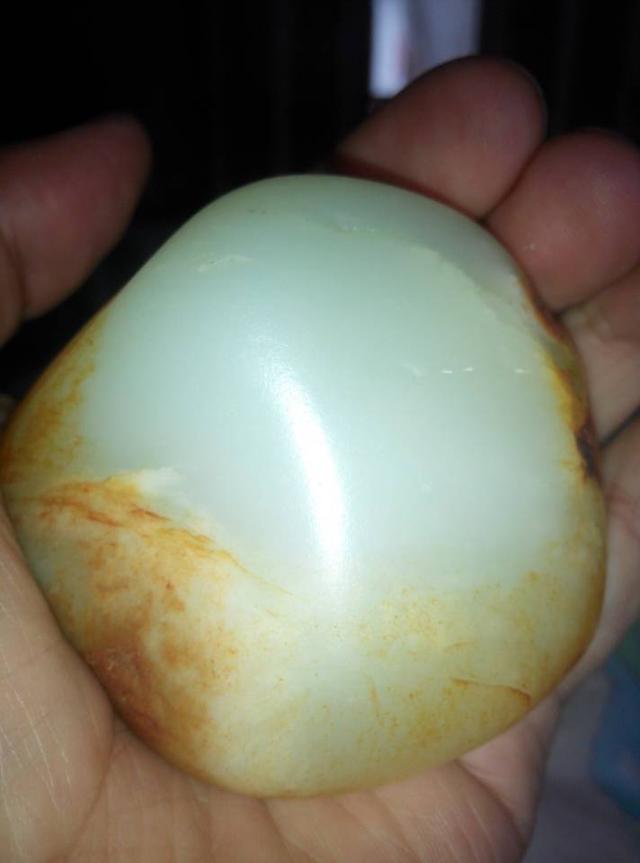 一块和田玉要盘多久才能包浆,古玉玻璃光包浆要多少年才能型成？