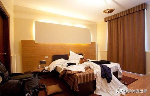 头条问答 - 住酒店的时候,顾客偷偷地带人进去,酒店方面不会管吗?