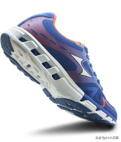 跑步跳远穿什么鞋体考跑800米适合穿什么鞋求推荐