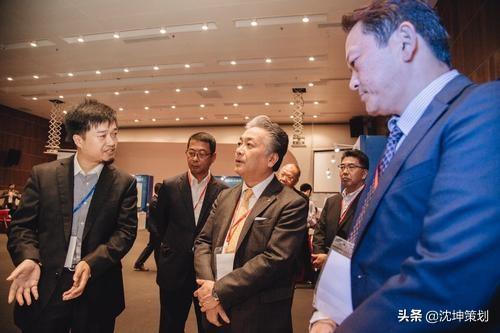 有十万块钱预算,开个什么店比较稳妥？